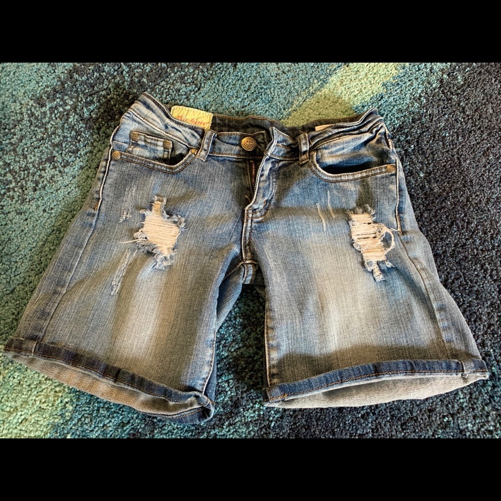 Machine, size 26 destroyed jean shorts